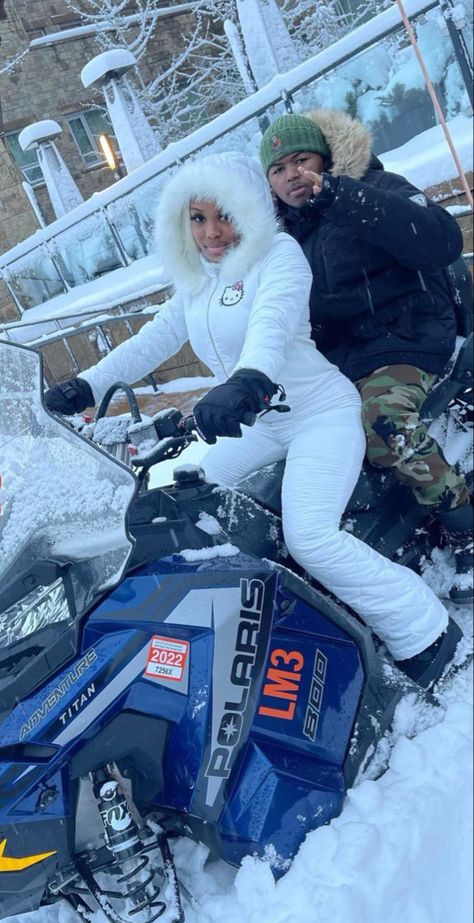 Matching Couple Ski Outfits, Black Couple Ski Trip, Couples Ski Trip, Aspen Trip, Ski Trip Outfit, Alabama Barker, Ski Outfits, Swag Couples, Birthday Fits