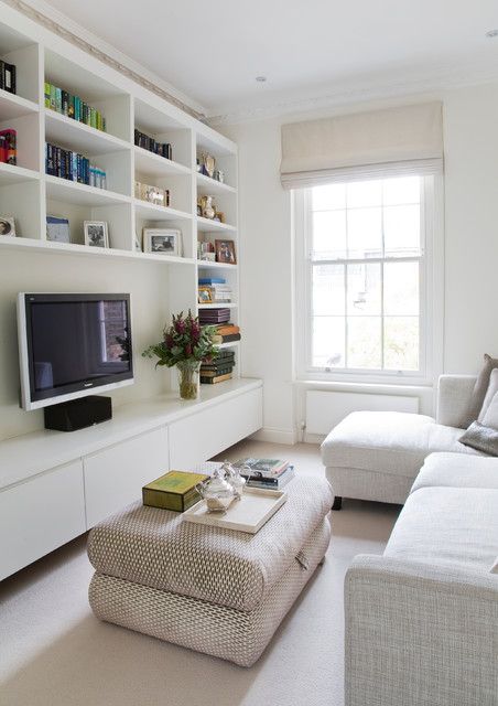 Kids Tv Room, Chelsea Townhouse, Small Tv Room, Long Narrow Living Room, London Living Room, Snug Room, Long Living Room, Small Lounge, Living Room Built Ins