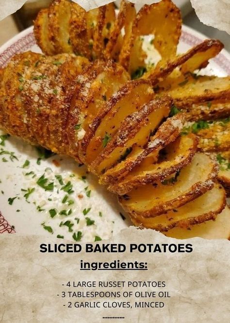 You can cook Potatoes Russet, Sliced Baked Potatoes, Russet Potato Recipes, Potato Side Dishes Easy, Fast Appetizers, Baked Potato Slices, Baked Potato Recipes, Garlic Potatoes, Potato Recipes Side Dishes