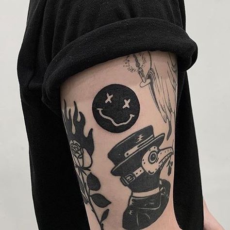 Underground Tattoo Ideas, Smiley Tattoo, Underground Tattoo, Tato Minimal, Blackout Tattoo, Skeleton Hand Tattoo, Metal Tattoo, Old School Tattoo Designs, Old Tattoos