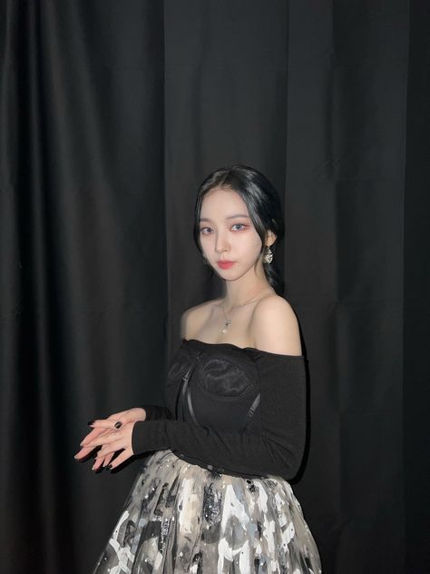 Karina Aespa, Black Mamba, Korean Singer, South Korean Girls, Off Shoulder Blouse, Off Shoulder Dress, Girl Group, Strapless Top, My Girl