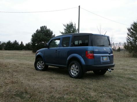 Honda Element lifted Honda Element Camper, Vehicle Camping, Honda Motors, Honda Element, Baby Fever, Suv, Camping, Cars, Vehicles