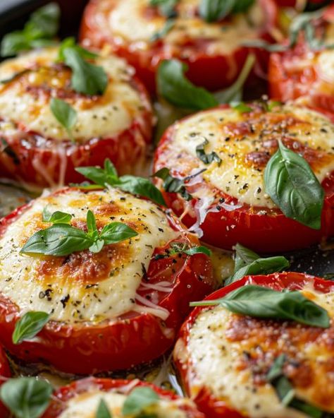 So delicious! Can't believe I haven't tried this before! Genius Tomato Side Dishes, Casserole Kitchen, Beef Casseroles, Tomatoes Recipes, Tomato Dishes, Stuffed Tomatoes, Fresh Tomato Recipes, Italian Dinner Recipes, Vegetable Side Dishes Recipes