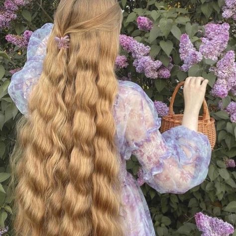 Rapunzel Moodboard, Barbie Marathon, Tangled Aesthetic, Rapunzel Outfit, Rapunzel Aesthetic, Real Life Rapunzel, Rapunzel Dress, Rapunzel Tangled, Disney Princesses And Princes