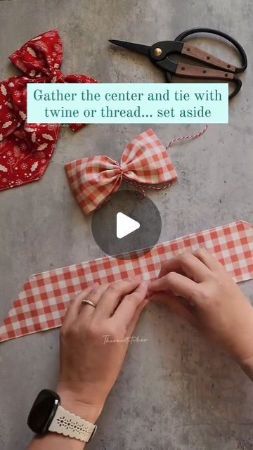 Diy Hair Bows With Ribbon No Sew, No Sew Fabric Bows, Satin Ribbon Bow Diy, Hairbow Making Tutorials, How To Make A Bow With Cloth, Diy Hair Ribbon Bows, Hair Bow Accessories, Sewing Bow Pattern, Diy Fabric Bow Tutorial