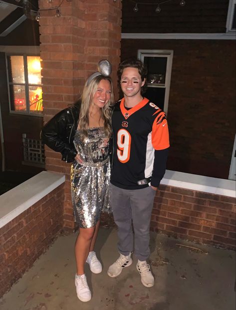 Joe Burrow Halloween Costume, Superbowl Trophy, Halloween Idea, Joe Burrow, Halloween Costume, Christmas Sweaters, Halloween Costumes, Holidays, Halloween