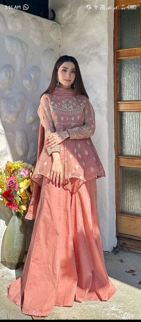 Nikah Look For Bride Sister, Barat Simple Dresses Pakistani, Wedding Outfit For Sister Of The Groom, Barat Dress Ideas For Sisters, Bride Sister Wedding Outfit, Wedding Outfits For Grooms Sister, Waleema Dress For Sisters, Barat Dresses Pakistani For Sisters Simple, Dress For Barat Function