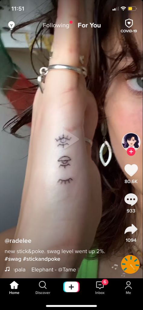 Tattoo Stick And Poke, Stick Tattoo, Stick Poke Tattoo, Cute Tats, Sharpie Tattoos, Mini Tattoo, Stick N Poke Tattoo, Hand Poked Tattoo, Doodle Tattoo