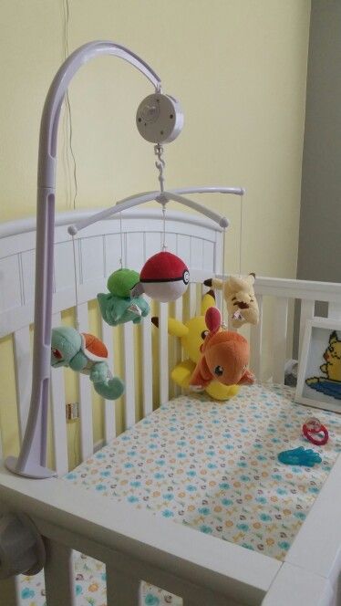 DIY Pokémon Gen. 1 starters baby mobile. Pikachu was a little lighter than the others so it's not perfect. All pieces came from eBay (including plain mobile). Gamer Nursery Ideas, Pokemon Room Ideas Bedrooms, Pokémon Baby Room, Pokemon Nursery Ideas, Pokemon Themed Bedroom Diy, Nursery Pokemon, Nursery Ideas Pokemon, Pokemon Themed Bedroom, Pokemon House Decor