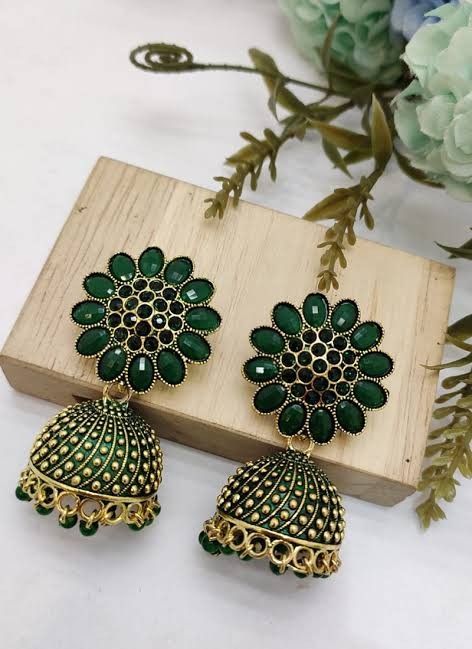 Dark Green Jhumkas, Green Jhumka Earrings, Green Jhumka, Heavy Jewellery, Mehndi Function, Fashionable Saree, Green Color Combinations, Jhumka Designs, Aesthetic Accessories