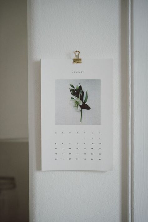 How To Hang Calendar On Wall, Photo Calendar Ideas, Diy Photo Calendar, Calender Diy, Diy Wall Calendar, Calendar With Photos, Paint Calendar, House Calendar, Charles Sheeler