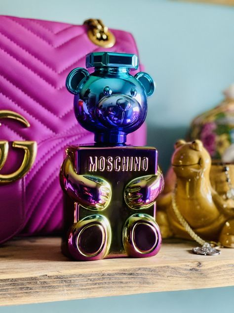 Moschino ‘Toy 2 Pearl’ Perfume Review! - Fashion For Lunch Perfume Moschino, Moschino Perfume, Moschino Toy 2, Moschino Bear, Old Lanterns, Lemon Sorbet, Perfume Photography, Perfume Reviews, Summer Scent