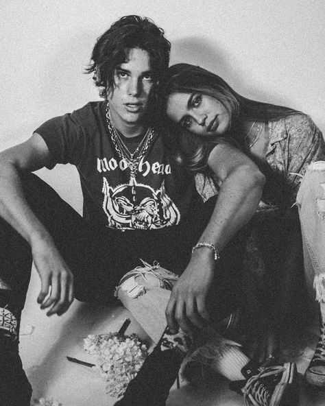 Ryen Trevarrow And Misha Lare, Misha Lare, Ryen Trevarrow, Punk Couple, Rock Couple, Punk 57, Grunge Couple, Penelope Douglas, Rockstar Aesthetic