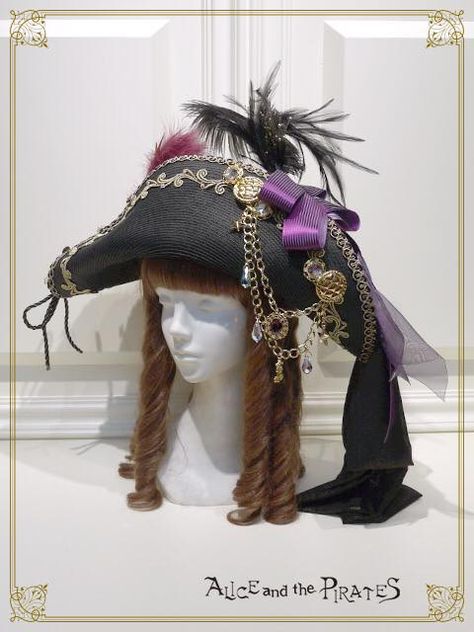 Pirate Hair, Pirate Garb, Pirate Wedding, Pirate Cosplay, Alice And The Pirates, Steampunk Pirate, Pirate Accessories, Pirate Queen, Pirate Outfit