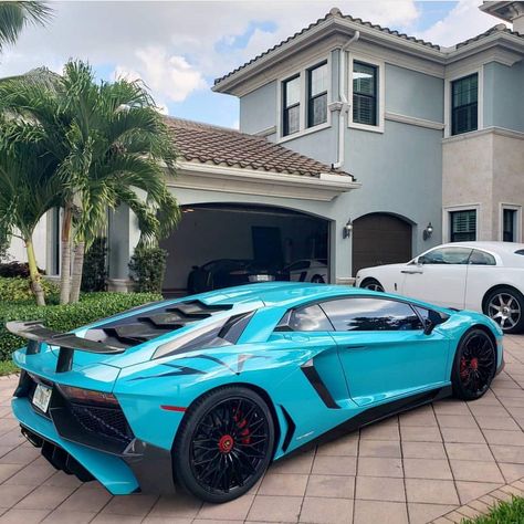 Power Cars (@_Power_Cars_) | Twitter Blue Lamborghini, Car Hd, Lamborghini Veneno, Lamborghini Cars, Best Classic Cars, Power Cars, Car Videos, Lamborghini Aventador, Car Photos