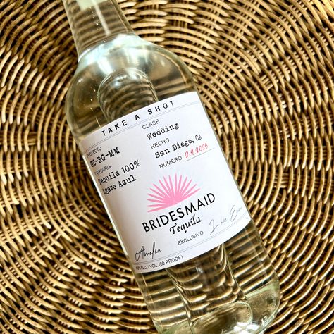 Wedding Tequila, Tequila Labels, Tequila Birthday, Pink Tequila, Tequila Label, Casamigos Tequila, 30th Birthday Party Favors, Maid Of Honor Gifts, Tequila Gift