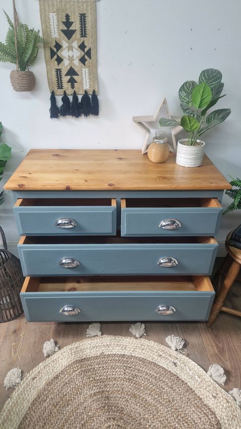 Chest Of Drawers Bedroom Vintage, Painted Wooden Dresser, Upcycled Bedroom Furniture, Painting Pine Furniture, Pine Furniture Makeover, Dresser Paint, Types Of Interior Design Styles, Chest Of Drawers Makeover, Osmo Oil