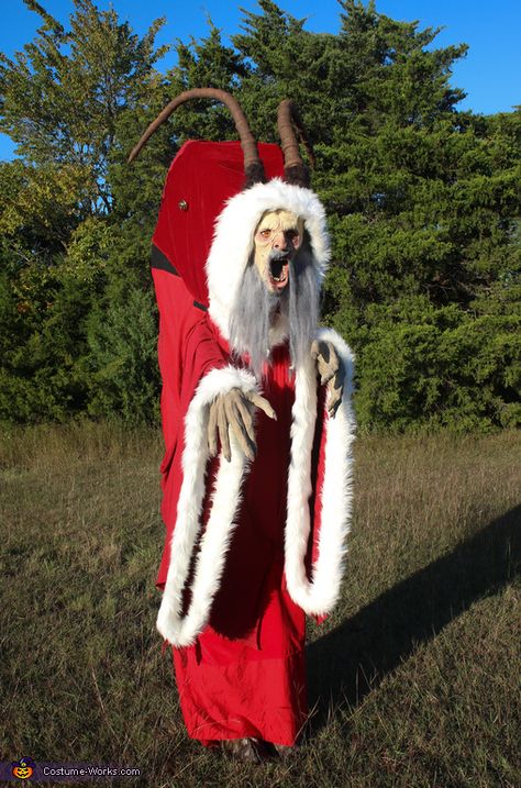 DIY Krampus Costume - Halloween Costume Contest Krumpas Christmas, Diy Krampus, Krampus Costume, Krampus Movie, Homemade Costume, Costume Works, Creepy Christmas, Costume For Halloween, Scary Halloween Costumes