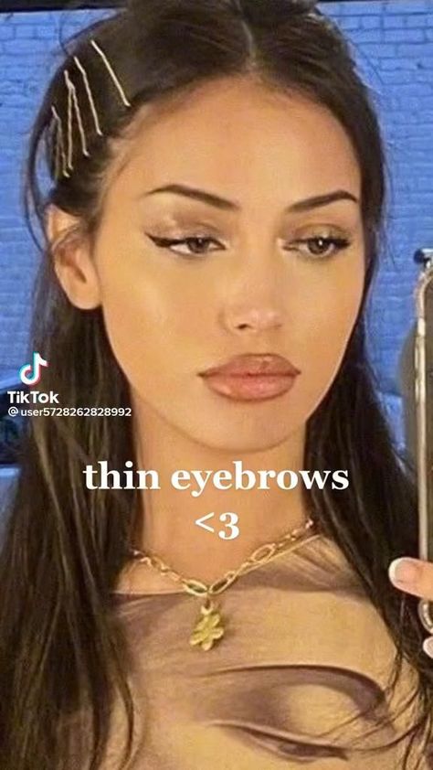 Eyebrow Thinning, 90s Eyebrows, Eyebrow Ideas, Long Eyebrows, Eyebrows Goals, 90s Makeup Look, Straight Eyebrows, Straight Brows, Light Eyebrows