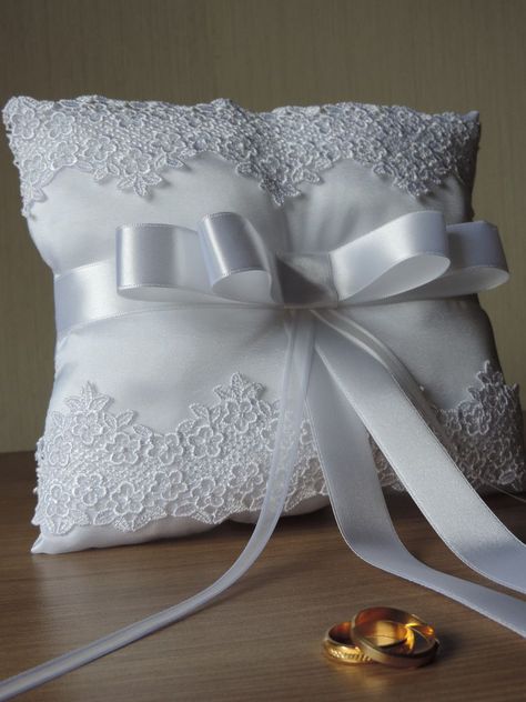 Ring Bearer Cushion, خواتم خطوبة, Bow Pillows, Floral Wedding Ring, Wedding Cushion, Wedding Ring Cushion, Ring Pillows, Pillow Crafts, Ring Pillow Wedding