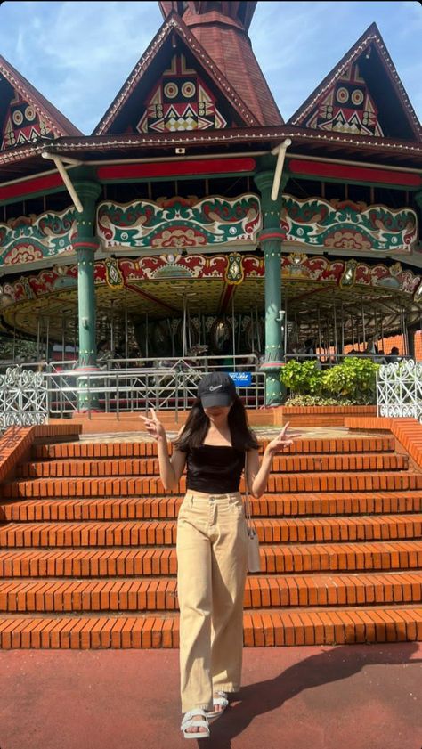 Dufan Outfit Ideas, Outfit Ke Dufan, Ootd Dufan, Dufan Jakarta, Staycation Outfits, Filipina Fashion, Ootd Non Hijab, Life In Usa, Study Tour