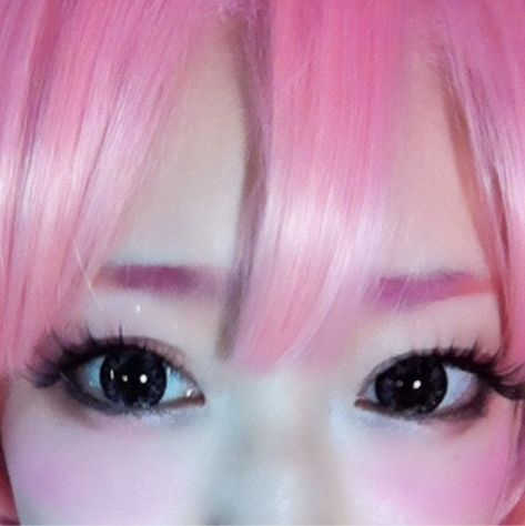 Gyaru Makeup, Catty Noir, Mode Chanel, Gyaru Fashion, Alternative Makeup, Doki Doki Literature Club, Doki Doki, Grunge Hair, J Fashion