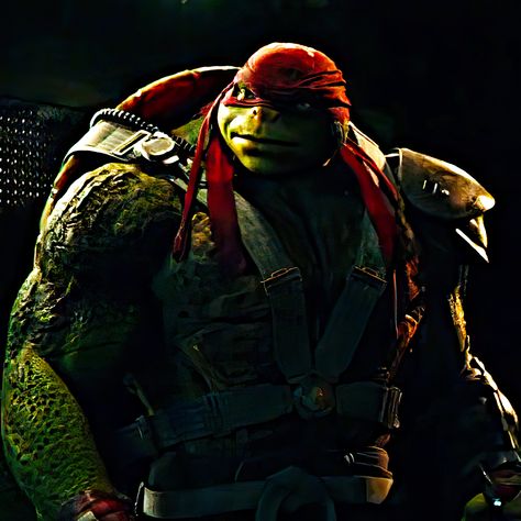 #raphael #tmnt #ninjaturtles #icon #icons Ninja Turtles Realistic, Raphael Tmnt Live Action, Ninja Turtles Live Action, Raphael Wallpaper Tmnt, Raphael Tmnt Bayverse, Tmnt Live Action, Rafael Ninja Turtle, Bayverse Raphael, Raphael Tmnt Fanart