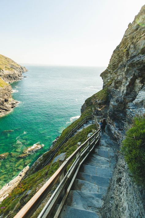 Port Isaac & Tintagel Castle - Cornwall, England - Somewhere Devine Port Isaac Cornwall, English Paintings, Port Aesthetic, Tintagel Cornwall, Tintagel Castle, Port Isaac, Visit Wales, West England, Uk History