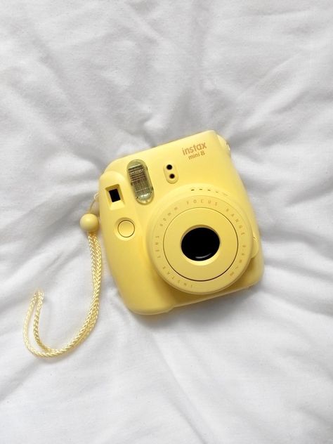 Yellow Theme Aesthetic, Aesthetic Yellow Picture, Yellow Aesthetic Cute, Light Yellow Aesthetic, All Things Yellow, Lily Core, Yellow Stuff, Yellow Things, Yellow Photography