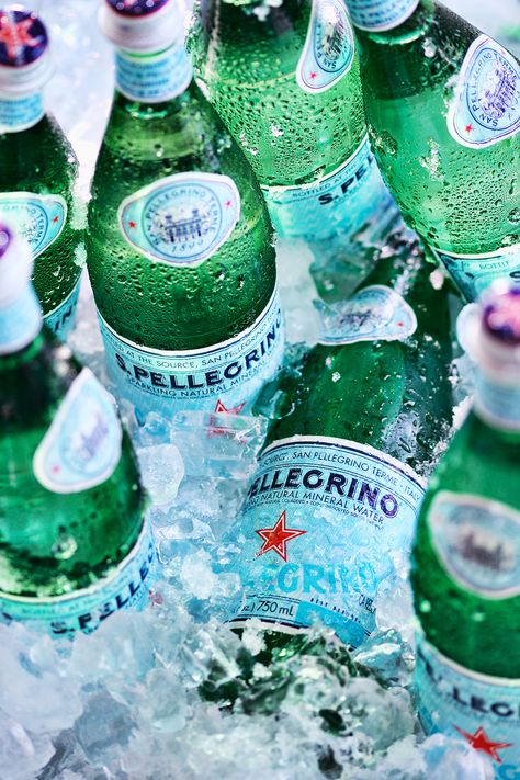 San Pellegrino Aesthetic, Pellegrino Aesthetic, Glass Bottle Photography, Sea Isle City, Water Bottle Brands, Water Aesthetic, Green Drinks, Slytherin Aesthetic, Water Party