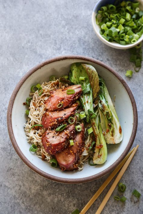 Oven-Roasted Teriyaki Pork Tenderloin | This video shows how to make this easy pork in the oven with a healthy gluten-free marinade that tastes just like teriyaki, but is refined sugar-free! | www.feedmephoebe.com #pork #tenderloin #roasted #glutenfree #easy #weeknight #dinners Sichuan Pork, Pork Teriyaki, Pork In The Oven, Pork Oven, Teriyaki Pork Tenderloin, Ginger Glaze, Meat Entrees, Teriyaki Pork, Pork Entrees