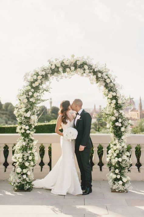 Floral Wedding Arch Ceremony Backdrop, Simple Elegant Wedding Arch, Green Wedding Arch, Steven Khalil Wedding Dress, Wedding Arch Greenery, Wedding Cabo, Floral Arches, Kiss Wedding, Floral Arch Wedding