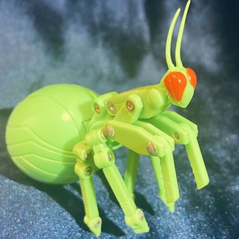 Random Items Aesthetic, Beetle Tamagotchi, Praying Mantis Plush, Bug Plushies, Praying Mantis Sculpture, Bug Toys, Giga Pets 90s Toys, Weird Toys, Cool Room Decor