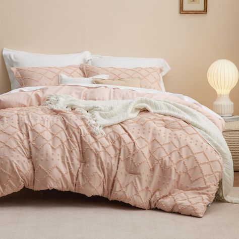 Blush Pink And Mauve Bedroom, Farmhouse Bed Set, Western Comforter Sets, Chic Dorm, Farmhouse Bedding Sets, Chic Bedding Sets, Full Size Comforter Sets, Comforter Sets Boho, Dorm Bedding Sets