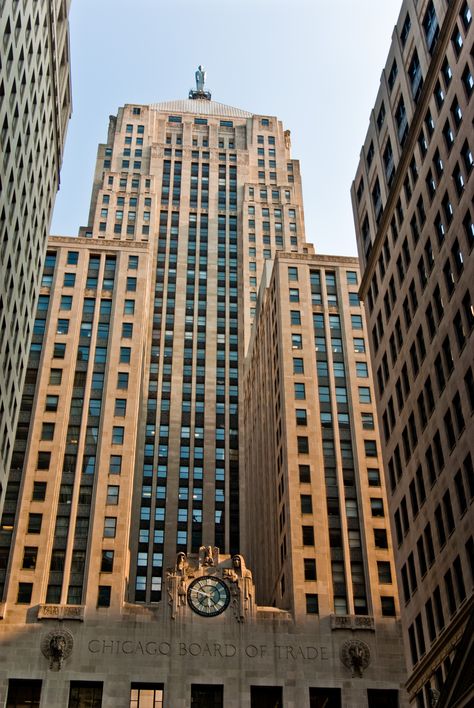 chicago board of trade Chicago Board Of Trade, Wayne Manor, Wayne Enterprises, Chicago Pictures, Chicago Marathon, Chicago Photos, Arkham Asylum, My Kind Of Town, Chicago Architecture