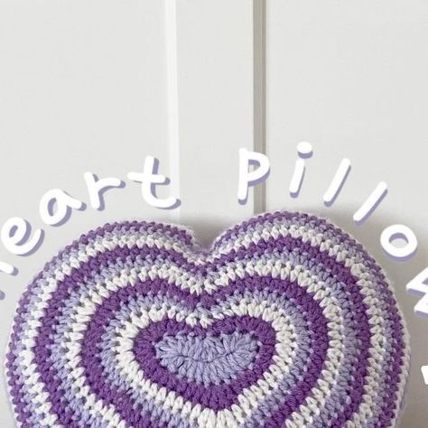 jasmine on Instagram: "heart pillow ♡ so fun to make and it turned out pretty cute! pattern by @mahumcrochets" How To Crochet A Heart Pillow, Crochet Heart Pillow Free Pattern, Heart Crochet Pillow, Crochet Cushion Pattern Free, Heart Pillow Crochet Pattern, Crochet Heart Pillow Pattern, Crochet Heart Pillow, Cushion Inspiration, Crochet Cushion Pattern