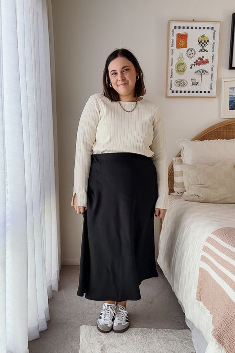 Smart Casual Work Outfit Plus Size, Skirt And Sambas, Modest Plus Size Fashion, Sambas Outfit, Outfit Edit, Mid Size Outfits, Samba Dress, Curvy Casual Outfits, Outfit Curvy