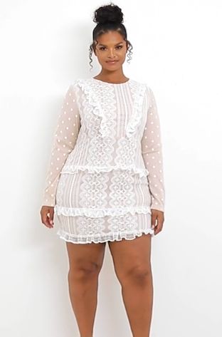 Outrageous Fashion, Curvy Dresses, Women Poetry, Fashion Curvy, Plus Size Summer Outfit, Fashion Petite, Shirred Dress, Maxi Styles, Curvy Dress