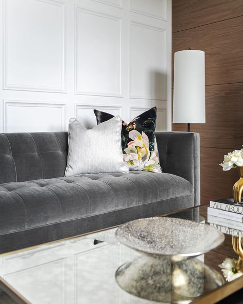 @enviabledesigns incorporated Pantone's "Ultimate Gray" into this living room with a velvet grey sofa. Photo: @tracey_ayton Grey Sofa Ideas, Modern Grey Sofa Living Room, Silver Velvet Sofa, Velvet Grey Sofa, Velvet Couch Living Room, Velvet Sofa Living Room, Modern Grey Sofa, Havenly Living Room, Leather Couches Living Room