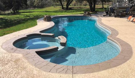 Pool And Hot Tub Deck, Hot Tub Deck Ideas, Freeform Pool Designs, Pool With Spa, Pool Paradise, Pool Makeover, Tub Deck, Dream Backyard Pool, Tanning Ledges