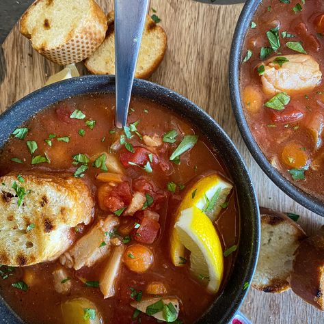 Manhattan Style Fish Chowder Manhattan Fish Chowder Recipe, Manhattan Seafood Chowder, Cod Chowder, Fish Chowder Recipe, Manhattan Style, Fish Stew Recipes, Chowder Recipes Seafood, Mediterranean Cooking, Fish Chowder