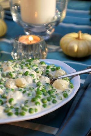 Barbara Adams Beyond Wonderful » Peas and Pearl Onions in Cream Sauce Recipe Pearl Onions In Cream Sauce, Peas And Pearl Onions, Peas And Onions, Pearl Onion Recipe, Baking Kits, Cream Sauce Recipe, Creamed Peas, Creamed Onions, Pearl Onions