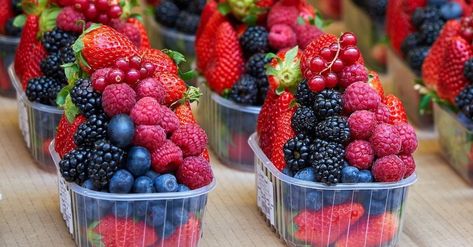 Benefits Of Berries, 17 Day Diet, Pregnancy Food, Favorite Meals, Food Diet, Healing Food, Idee Pasto Sano, Best Fruits, Detox Cleanse