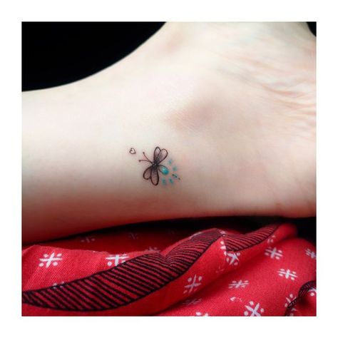 Firefly Tattoo Small Simple, Tiny Firefly Tattoo, Cute Firefly Tattoo, Firefly Tattoo Simple, Lighting Bug Tattoo, Lightning Bug Tattoo, Firefly Tattoo, Amazing 3d Tattoos, Couple Matching Tattoo