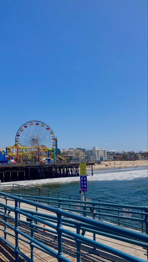 Board Walk Aesthetic, Aesthetic Ferris Wheel, Season Wallpapers, Los Angeles Girl, Usa Life, California Wallpaper, Wheel Board, Los Angeles Aesthetic, Board Walk