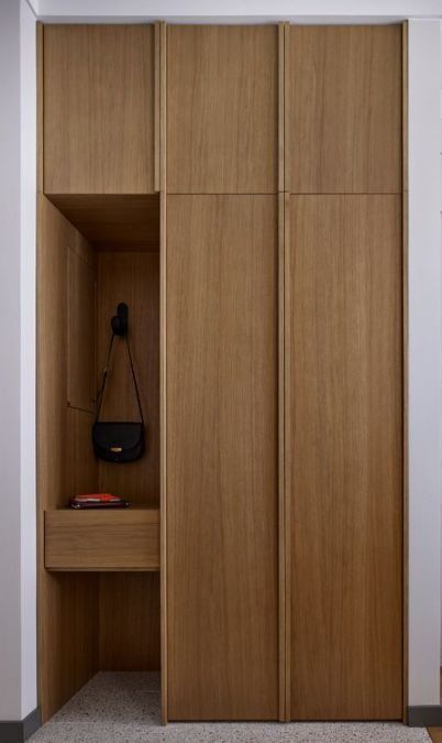 Hall Wardrobe, Bedroom Built In Wardrobe, Entry Closet, Wardrobe Interior Design, Japandi Interior, Shelving Design, Built In Wardrobe, Apartment Interior Design, Closet Design