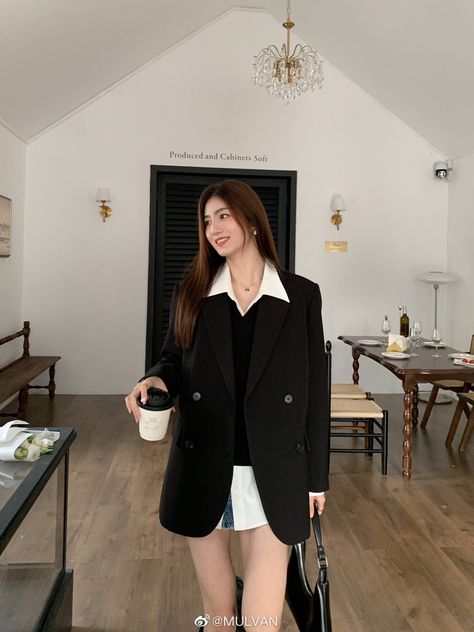 Blazer Outfits Korean, Korean Blazer Outfit, Blazer Korean Style, Office Wear Dresses, Japan Outfits, Mommy Outfits, Elegant Outfit Classy, Classy Work Outfits, Classy Casual Outfits