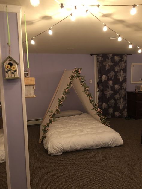 Canopy Bed Ideas For Birthday Decoration, Wedding Times, Bedroom Decor Pictures, Year Planning, Bed Crown Canopy, Glamping Tents, Easy Room Decor, Bmw Wallpapers, Bedroom Decor For Teen Girls