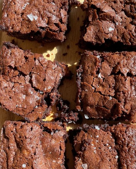 BEST EVER (gluten free) DOUBLE CHOCOLATE WALNUT BROWNIES — jeannette eileen Brownies With Walnuts, Chocolate Walnut Brownies, Walnut Brownies, Gluten Free Chocolate Chip, Brownie Ingredients, Gluten Free Brownies, Chocolate Chocolate, Just Cooking, Gluten Free Chocolate