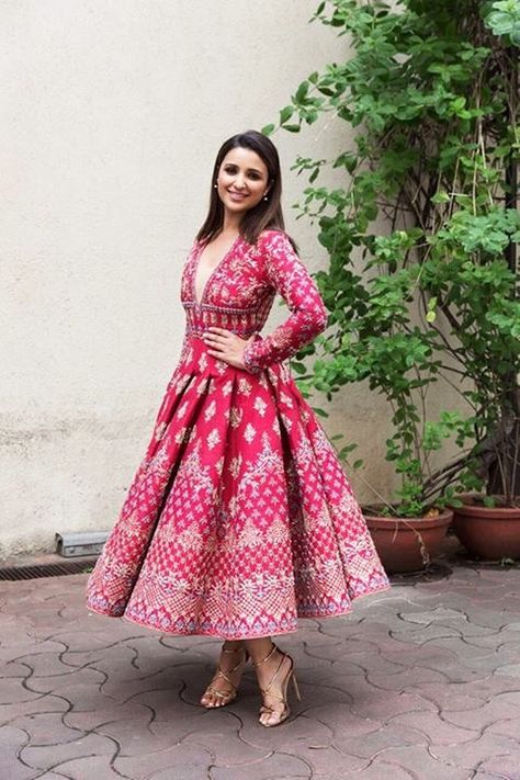 Anita Dongre, Parineeti Chopra, Indian Bridal Dress, Indian Gowns, Indian Dress, Dress Indian Style, Indian Wedding Outfits, Indian Designer Outfits, Indian Attire